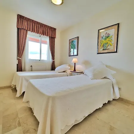 Pm 1-7a. Spacious Two Bedroom In Centre. 公寓 马尔韦利亚