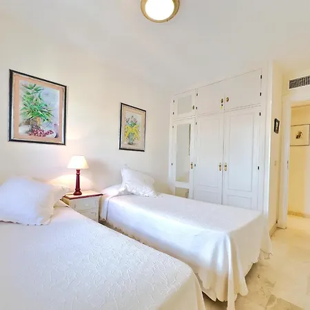 公寓 Pm 1-7a. Spacious Two Bedroom In Centre. 马尔韦利亚