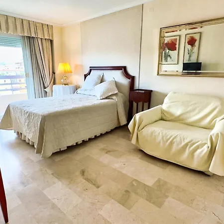 Pm 1-7a. Spacious Two Bedroom In Centre. * 马尔韦利亚