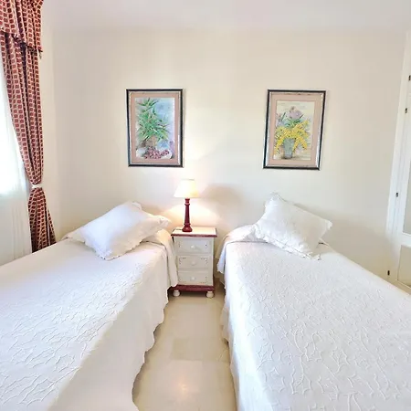 公寓 Pm 1-7a. Spacious Two Bedroom In Centre.