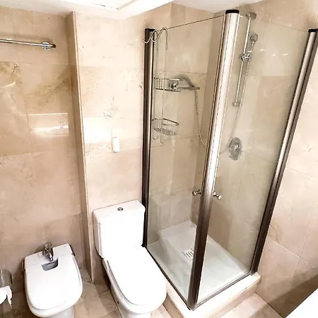 Pm 1-7a. Spacious Two Bedroom In Centre. Marbellac